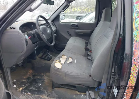 2003 Ford F-150 Xl/Xlt из США, поврежденный, VIN 2FTRF17283CA98646